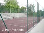 Víceúčelové hřiště s umělým povrchem